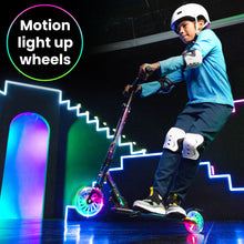 A140 Kids Foldable Scooter - Chrome - Image 2
