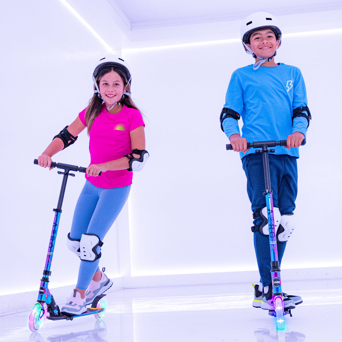 A140 Kids Foldable Scooter - Chrome - Image 6