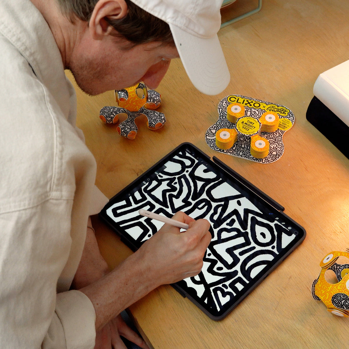 Clixo Tiny & Mighty Artist Edition - Timothy Goodman